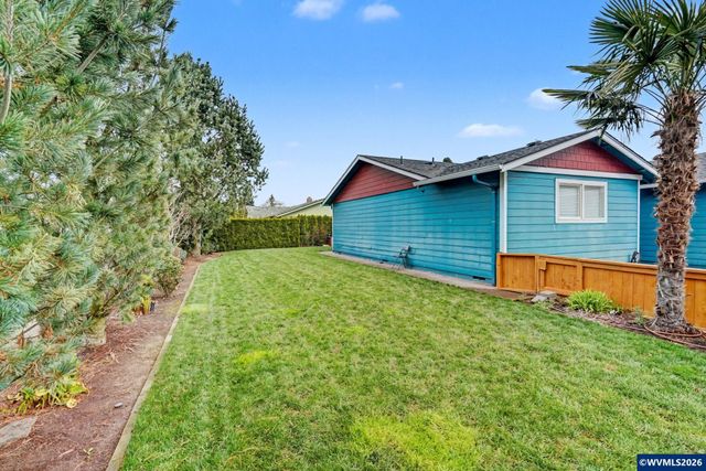 4713 Herrin Dr NE, Salem, OR 97305