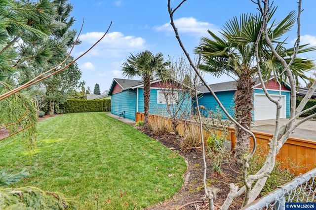 4713 Herrin Dr NE, Salem, OR 97305