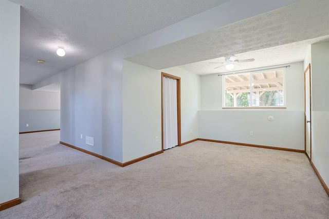 214 Springwood Drive, Alexandria, KY 41001