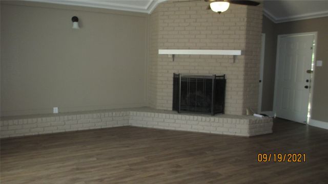 13433 Blossomheath Lane, Dallas, TX 75240