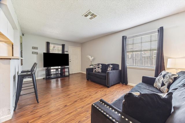 5707 Cripple Brook Court, Houston, TX 77017