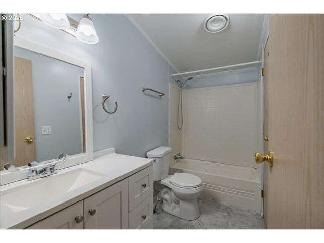 835 Se 1ST Ave, Canby, OR 97013