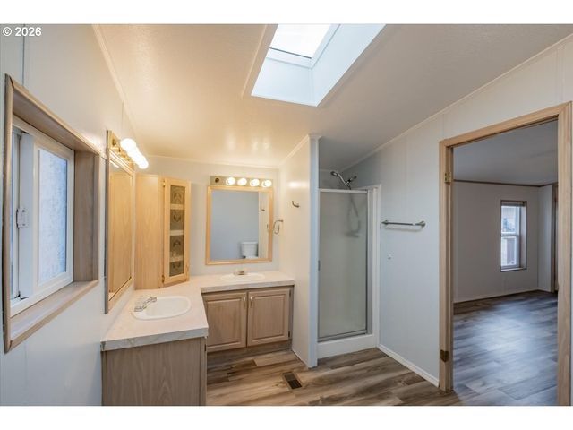 835 Se 1ST Ave, Canby, OR 97013