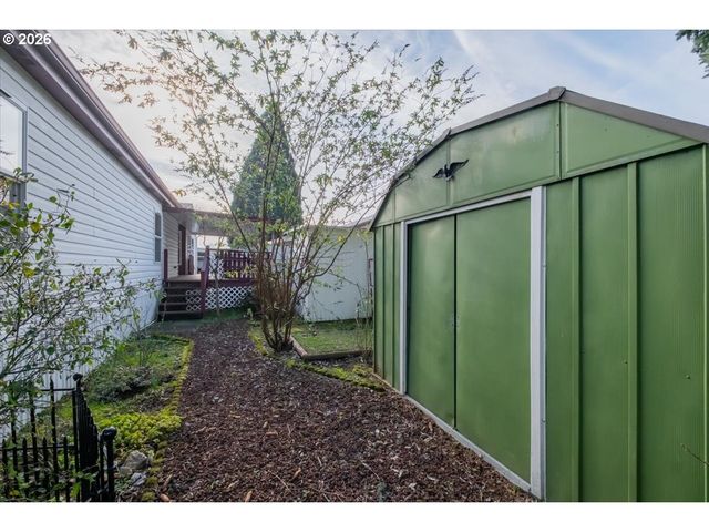 835 Se 1ST Ave, Canby, OR 97013