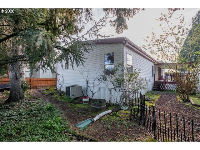 835 Se 1ST Ave, Canby, OR 97013