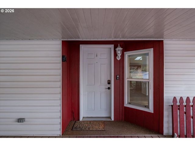 835 Se 1ST Ave, Canby, OR 97013