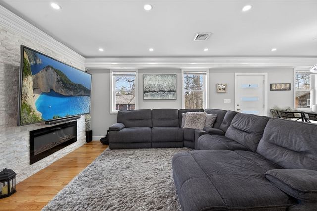 50 Great Elm Road, Billerica, MA 01821