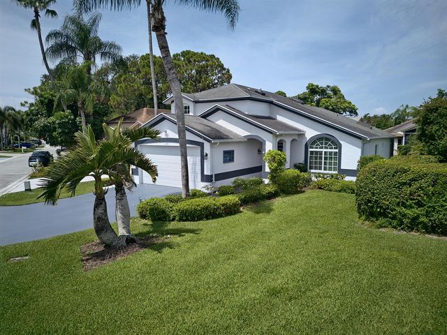 126 HAMMOCKS Drive, Greenacres, FL 33413