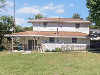 151 W Boone Street, Cloverdale, IN 46120