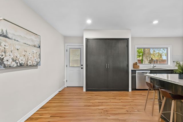 706 Monroe Street, Medford, OR 97501