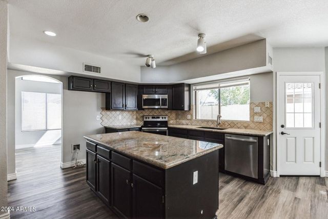 11001 W Crimson Lane, Avondale, AZ 85392