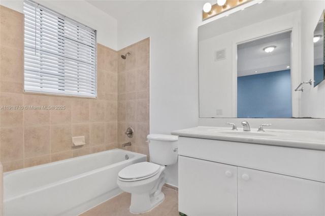 2649 Center Ct Dr 2-7, Weston, FL 33332