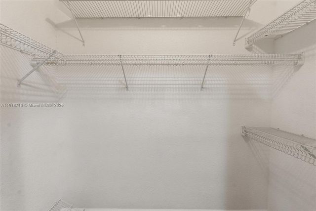 2649 Center Ct Dr 2-7, Weston, FL 33332