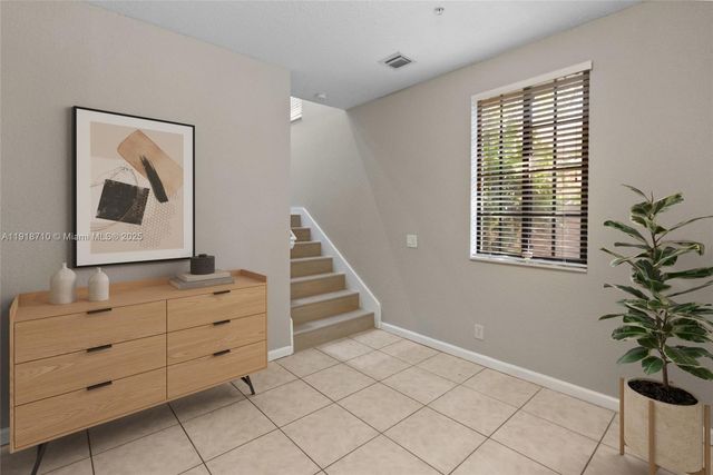 2649 Center Ct Dr 2-7, Weston, FL 33332