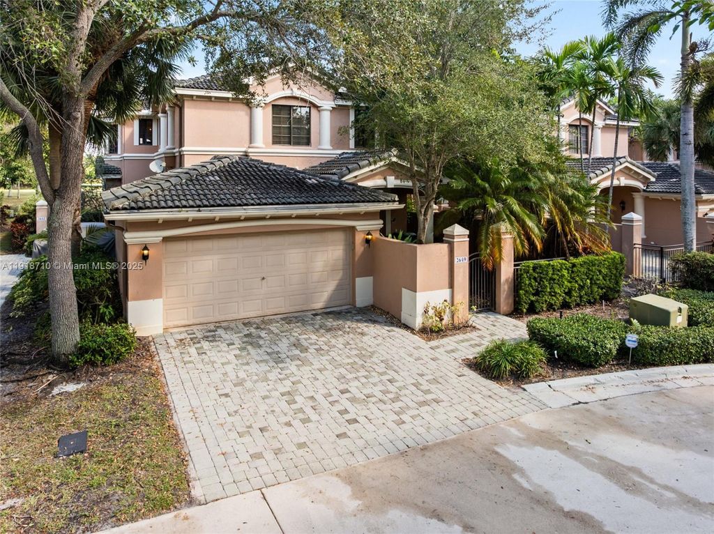 2649 Center Ct Dr 2-7, Weston, FL 33332