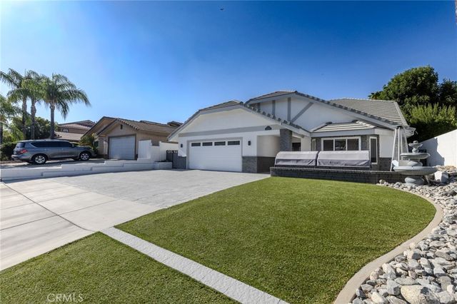 22706 Lighthouse, Canyon Lake, CA 92587
