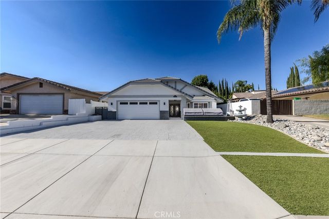 22706 Lighthouse, Canyon Lake, CA 92587