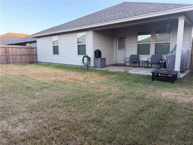 7734 Bullrider Dr, Corpus Christi, TX 78414