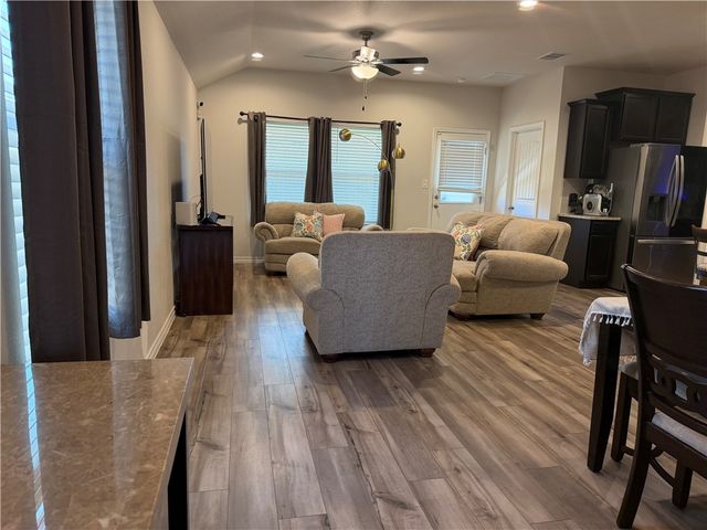 7734 Bullrider Dr, Corpus Christi, TX 78414