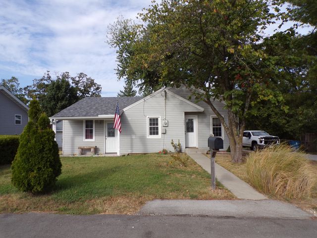 1005 S 3rd Street, Ozark, MO 65721