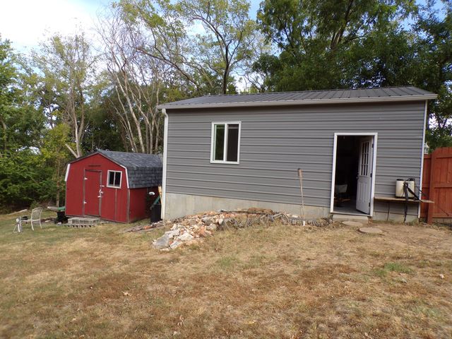 1005 S 3rd Street, Ozark, MO 65721