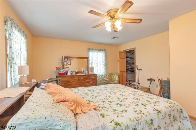61 Beech St, Woodbridge Twp., NJ 08863
