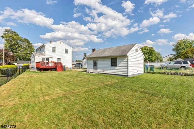 61 Beech St, Woodbridge Twp., NJ 08863