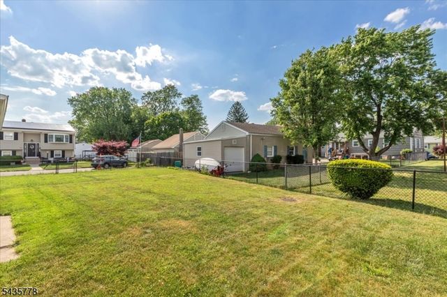 61 Beech St, Woodbridge Twp., NJ 08863