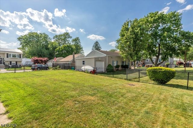 61 Beech St, Woodbridge Twp., NJ 08863
