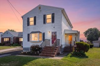 61 Beech St, Woodbridge Twp., NJ 08863