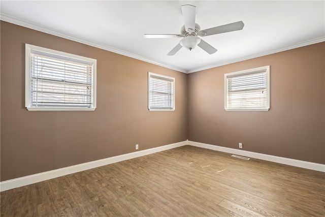 500 Lake Road, Springdale, AR 72764