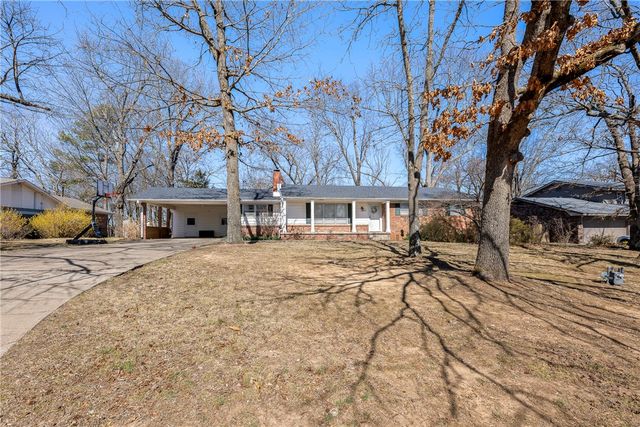 500 Lake Road, Springdale, AR 72764