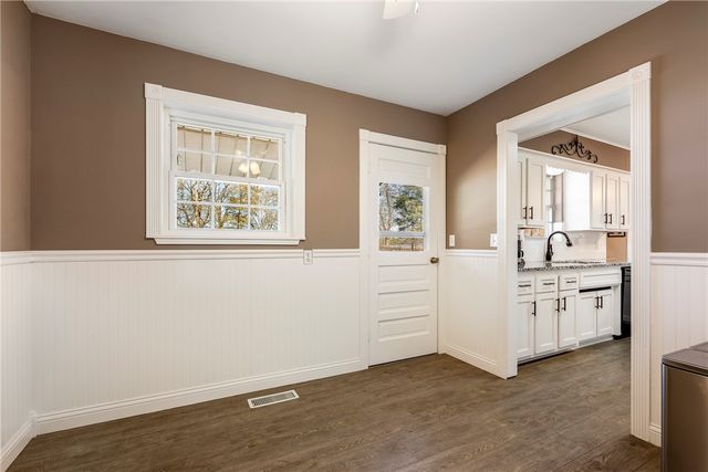 500 Lake Road, Springdale, AR 72764