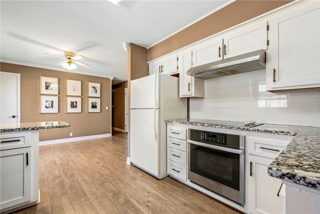 500 Lake Road, Springdale, AR 72764