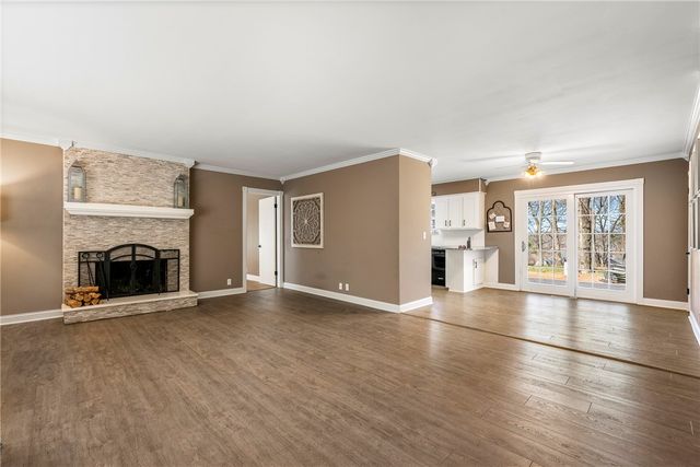 500 Lake Road, Springdale, AR 72764