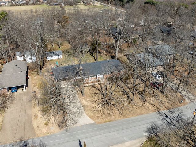 500 Lake Road, Springdale, AR 72764