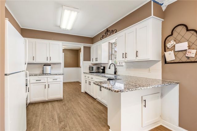 500 Lake Road, Springdale, AR 72764