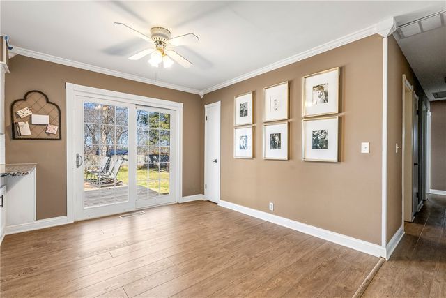 500 Lake Road, Springdale, AR 72764