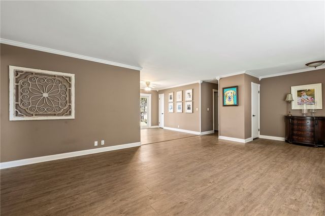 500 Lake Road, Springdale, AR 72764