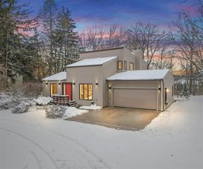 2050 Chalmers Drive, Ann Arbor, MI 48104