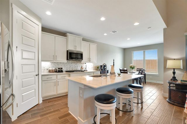 2628 Friendship Lane, Friendswood, TX 77546