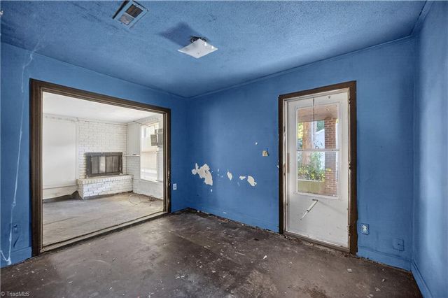 1213 Lolly Lane, Greensboro, NC 27405
