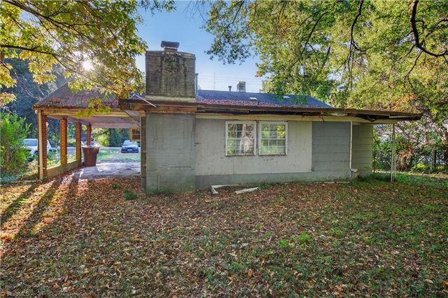 1213 Lolly Lane, Greensboro, NC 27405