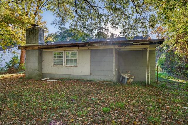 1213 Lolly Lane, Greensboro, NC 27405