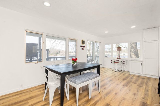 21792 County Road 10, Elkhart, IN 46514