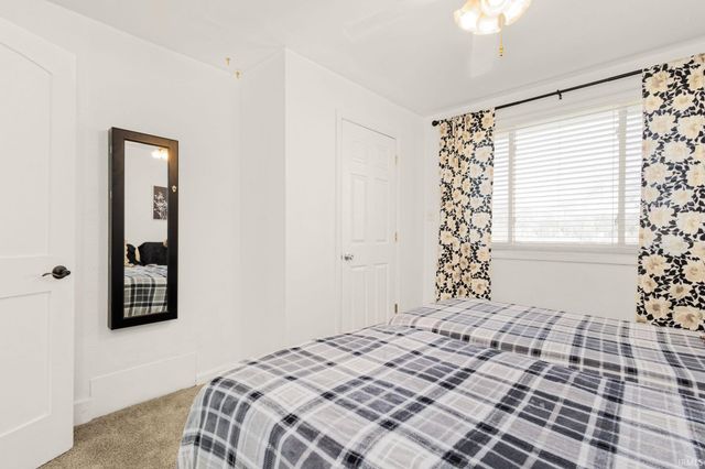 21792 County Road 10, Elkhart, IN 46514