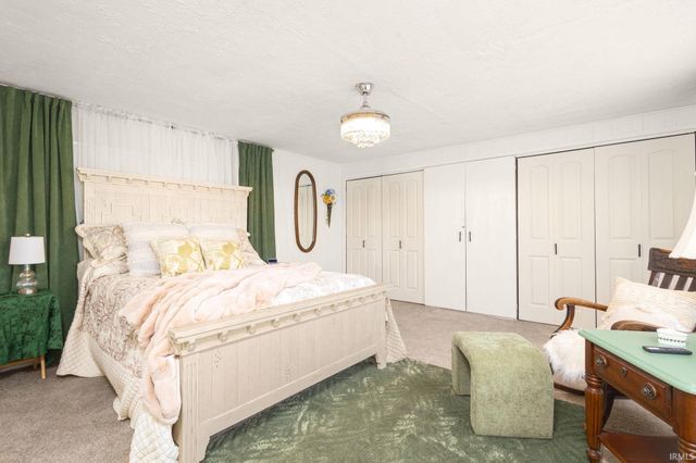 21792 County Road 10, Elkhart, IN 46514