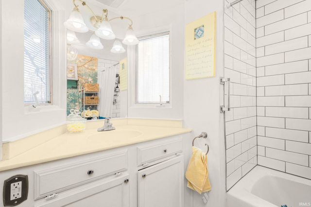 21792 County Road 10, Elkhart, IN 46514