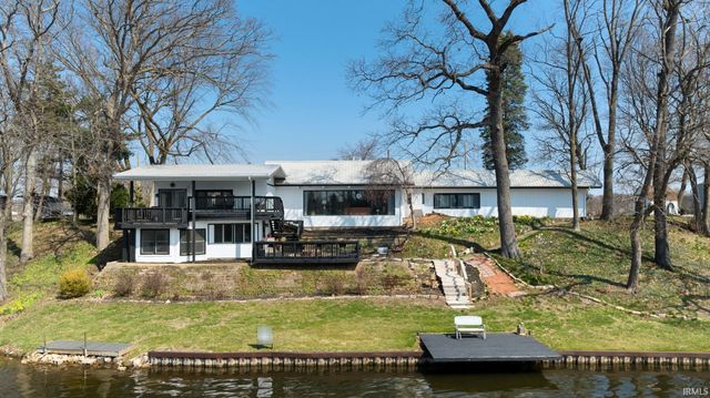 21792 County Road 10, Elkhart, IN 46514