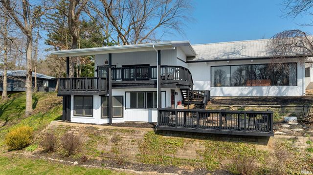 21792 County Road 10, Elkhart, IN 46514